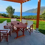 Bay View Mani Peninsula Feriehus *