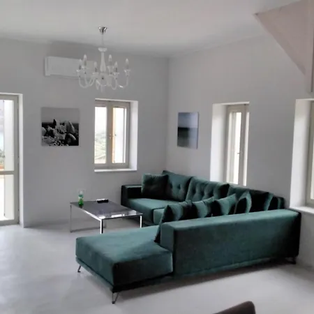 Bay View Mani Peninsula Дом отдыха Скутарион